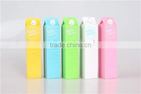 Milk Design Yellow Power Bank 2600mah in Spanish photo-2