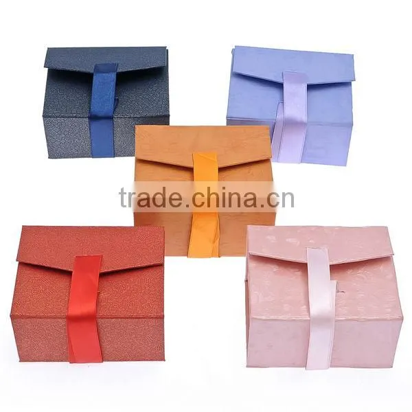 Handbag Shaped Paper Watch Box With Pillow photo-6