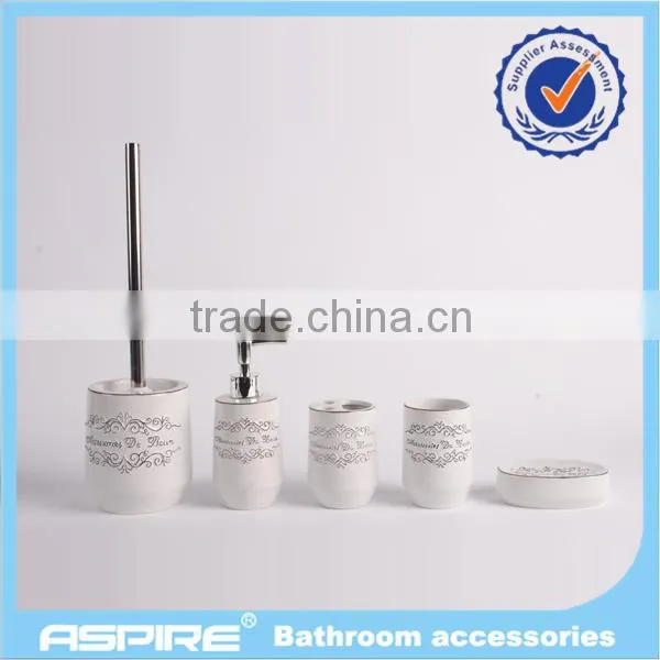 Ceramic Elegant Bath Set photo-3