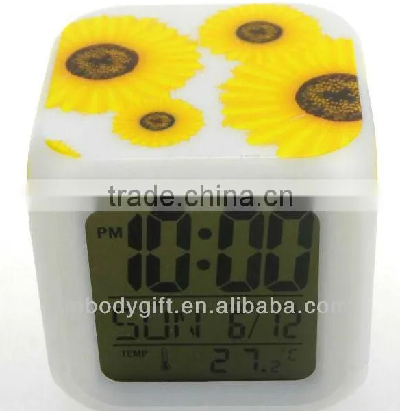 Desktop Retro Plastic Digital Electornic Propeller Fan Led Clock photo-2
