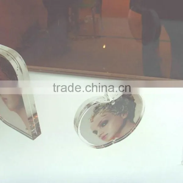 Acrylic Apple Shape Customized Size Magnetic Picture Photo Frame photo-5