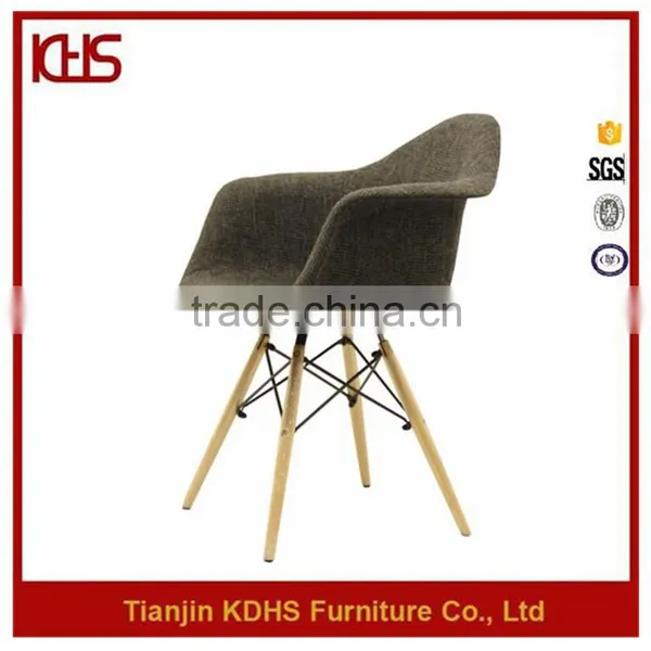 Famous Fashionable Cosy Designed Plastic Seat Strong Stable Legs Leisure Chair photo-2