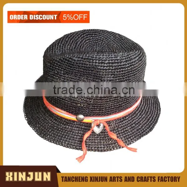 WHITE PANAMA STRAW HAT WITH RIBBON AND FEATHER