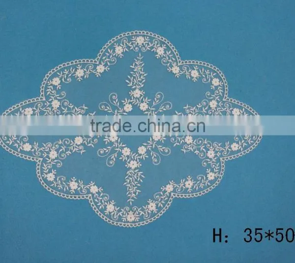 China Supplier of Table Runner Embroidery Table Cloth photo-2