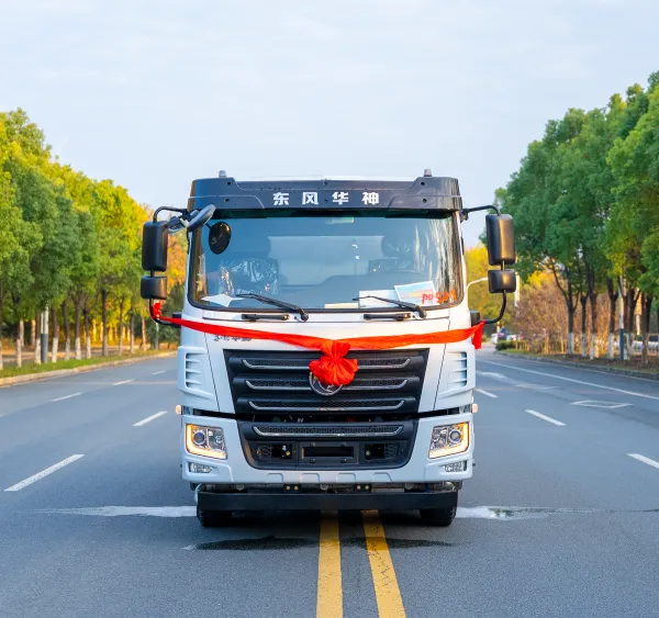 HOWO Heavy Duty Sweep Truck Cleaning and Water Cleaning Truck/Road Cleaning Truck Street Sweeper Truck Powerful Sweeping and Scrubbing Vehicle photo-2