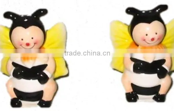 Ceramic Salt and Pepper Shaker photo-2