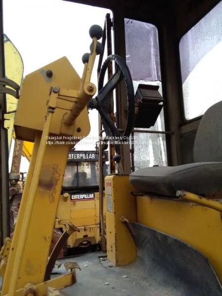 Used Komatsu GD611A-1 Motor Grader photo-2