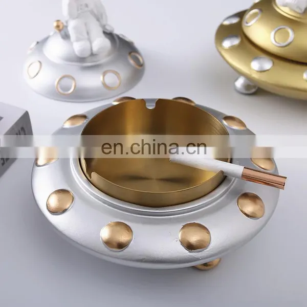 Astronaut Series Ornaments Modern Ashtray Portable Cigar Cigarette Resin Ashtray photo-4