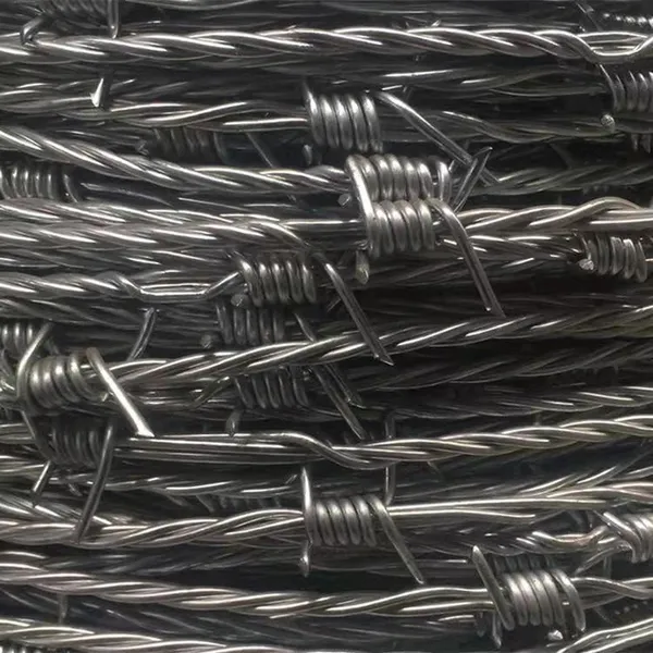 Hot Dipped Galvanized Outdoor Barbed Wire Fence Weather Resistant Farm Boundary Protection photo-4