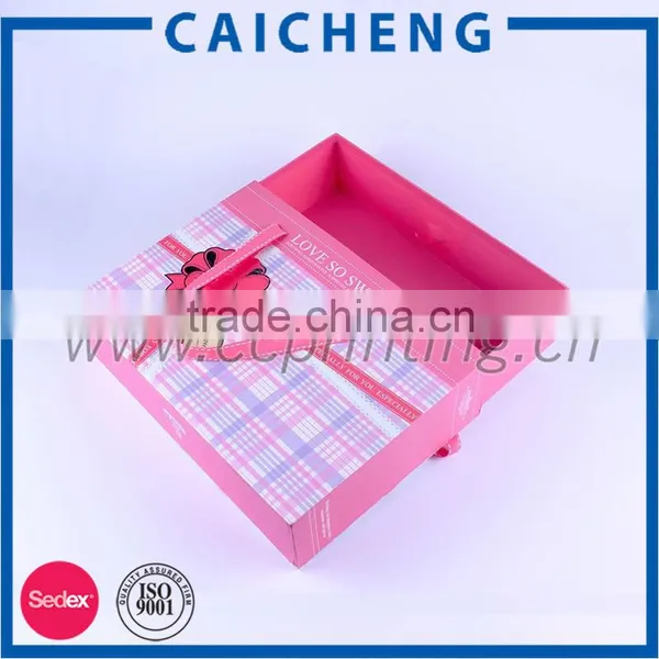 Handmade Printed Paper Cardboard Suitcase Box With Handle photo-2