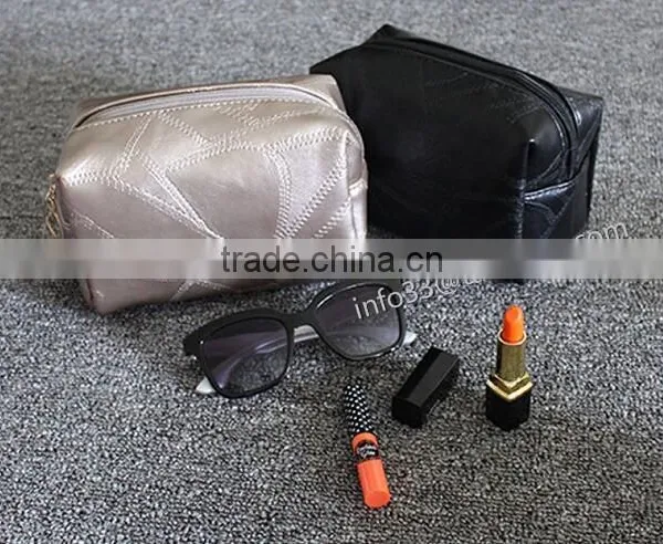 Fshion !!!Shenzhen Factory Custom Women's Cosmetic Bag Embroidery Pattern Bulk Cosmetic Bags photo-3