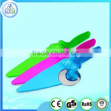 China Popular Plastic Blade Bicycle Pizza Cutter Fork Made by Ningbo Factory photo-2