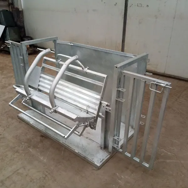 Professional Sheep Goat Rotatable Turnover Crate Handler Squeeze Chute Crush Catcher for Livestock Farm Treatment Equipment photo-3