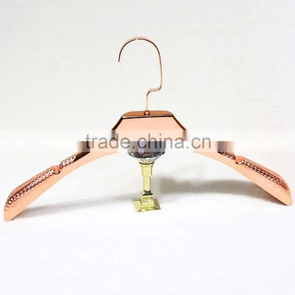 Fashion Golden Plastic Clothes Hanger Manufacture Price photo-3