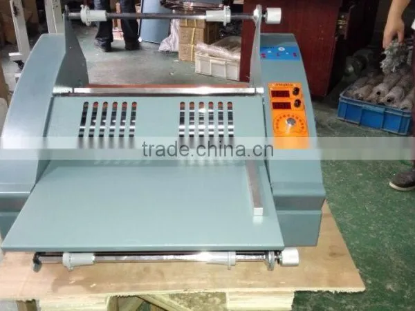 Cold and Hot 2 in 1 Digital Auto Slitting Roller Laminator Machine Laminating Machine photo-3
