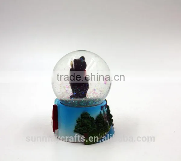 Wholesale Custom Canada Souvenir Snow Globe for Sale photo-4