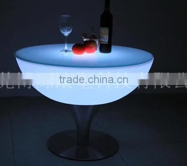 High Quality PE Plastic Led Table Lamp Led Cube Furniture Led Coffee Table photo-3