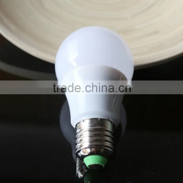 Cheap Price Aluminum Housing 7w E27 Led Bulb Light A60 E27 Led Glass Bulb photo-5