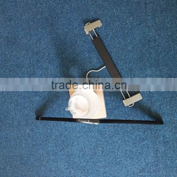 Shenzhen De Liang Display Wooden Hanger Cheaper Price photo-4