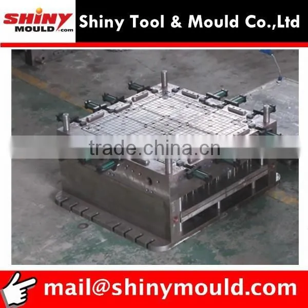 stackable reuseable pallet mould