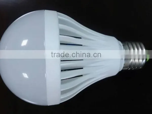 E27 B22 Led Light Lamp Led Emergency Bulb Built-in Battery Rechargeable 7w Led Bulb Lamp for Emergnecy Lighting photo-2