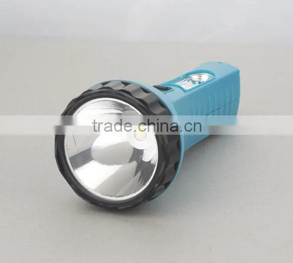 2015 New Low Price 1W Led Plastic Flashlight With Plug photo-3