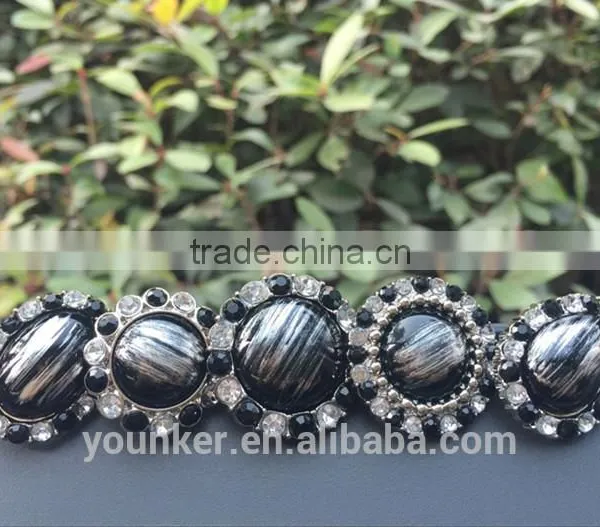 Hot Sale New Style Acrylic Rhinestone Button Five Shapes Cheap Sewing Plastic Button