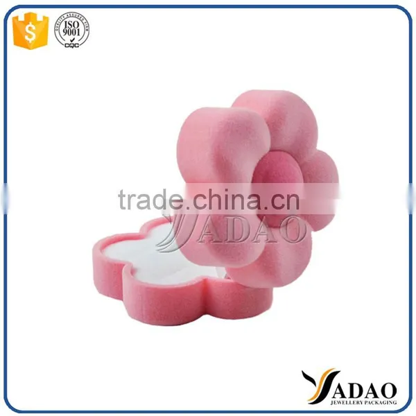 Direct Factory Flocking Velvet Gift Packaging Flower Shape Ring Box Jewelry photo-4