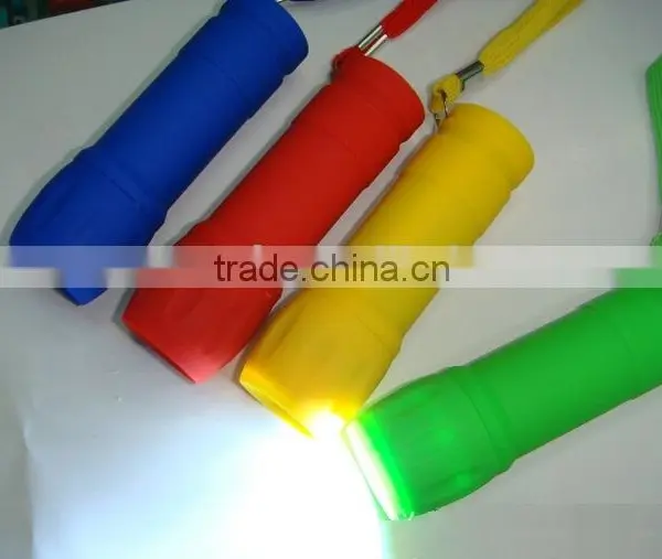 9led the Cheapest Plastic Flashlight photo-3