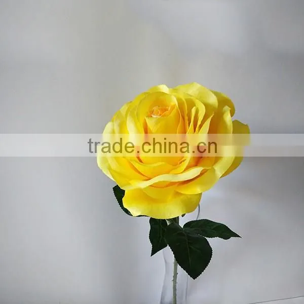 Chinese Wholesale Artificial Red White Rose Plants Sale photo-3