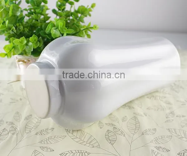 OEM Factory White Grace Horned Ceramic Vases photo-5