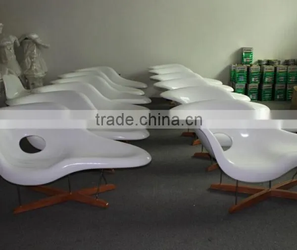 Replica Relaxing Fiberglass Materail Stainless Steel and Solid Wood Frame Lounge Chair ,white Color Rocking la Chaise photo-6