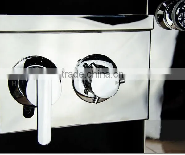 2015 Popular Sanitary Ware Products Set Faucets Shower Column Y-023 photo-5