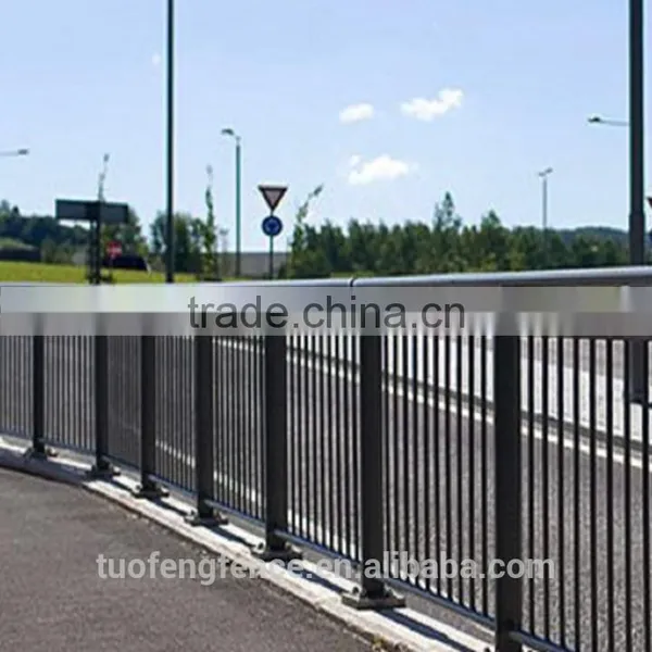 Custom Height and Colors and Easy Installation Pedestrian Fences and Barriers
