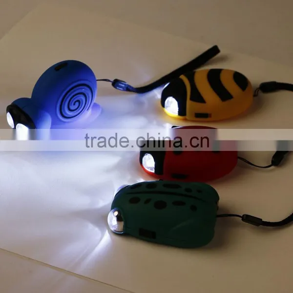 Cute hand shake flashlight mini novelty animal shape hand LED ilumination torch with chain