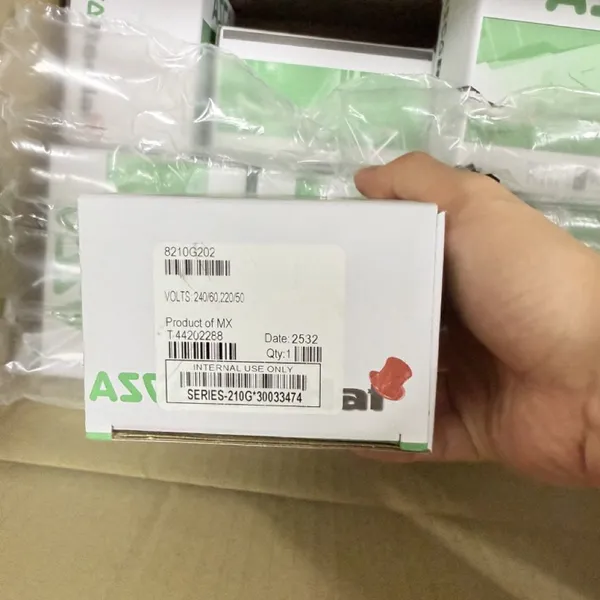 Premium Hirschmann BAT450-FCNWW9AW999AT6T6T999ZHXX.XX.X Industrial Ethernet Switch Rugged Rail Mount photo-4