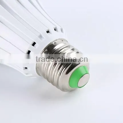 Rechargeable Lamp 4W Battery Emergency Led Bulb Lighting CE ROHS Approved photo-3