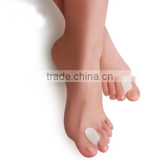 Best selling hallux valgus toe protector/Gel Toe Separators Straightener Bunion/toe overlapping separation pad
