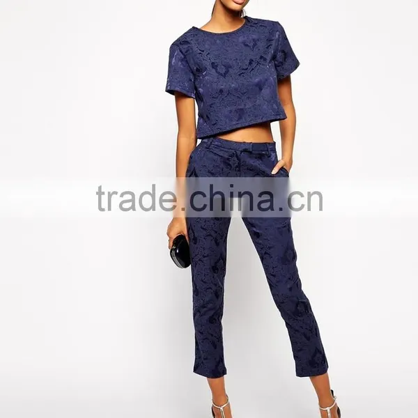 Tailored suit In Jacquard