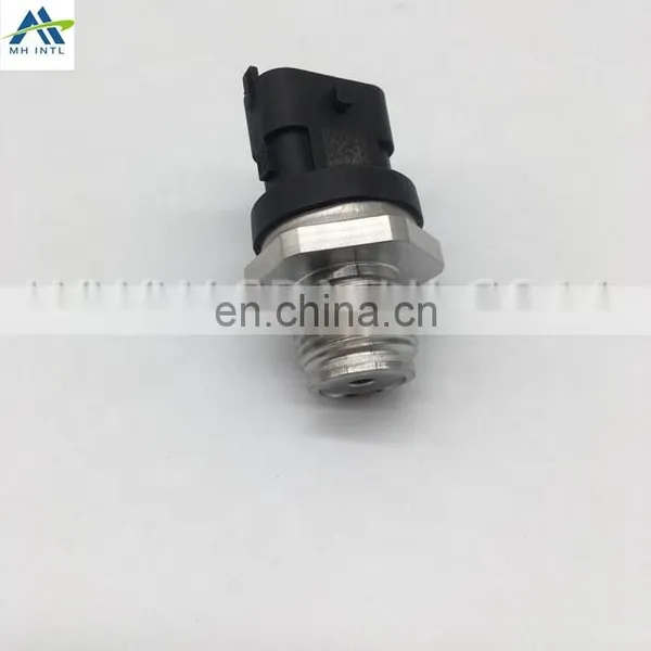 Auto Parts Fuel Rail High Pressure Sensor 0281002706 For RENAULT MAN photo-2