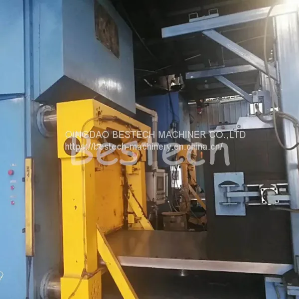 Vertical Flaskless Green Sand Casting Molding Machine photo-2