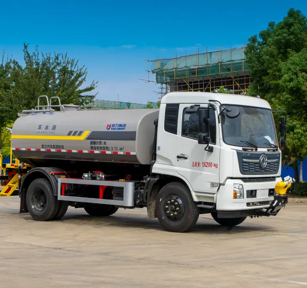 HOWO 4X2 Tanker Truck 10000L Water Spray Truck Price photo-4
