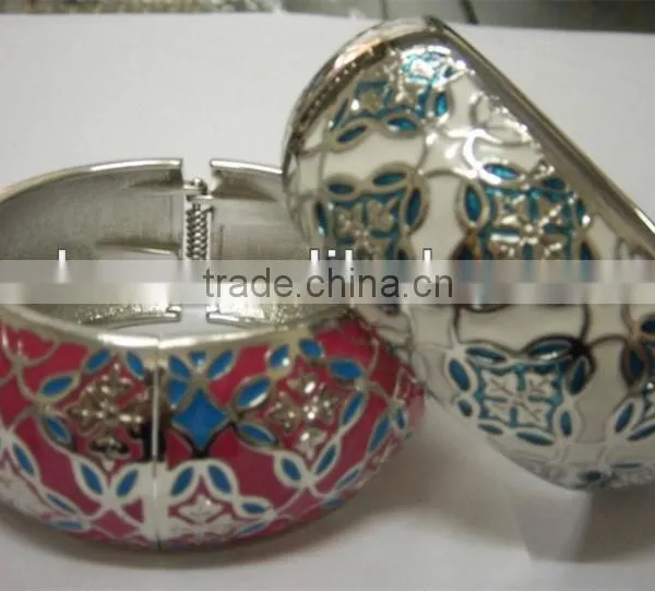 lacquered bangle bracelets
