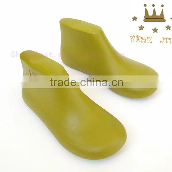 Cheap Sales Hot Delicate Flat Bottom Child Shoe Trees With Boots photo-2