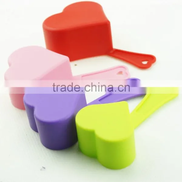 47009 4PCS HEART SHAPE MEASURING CUP photo-6