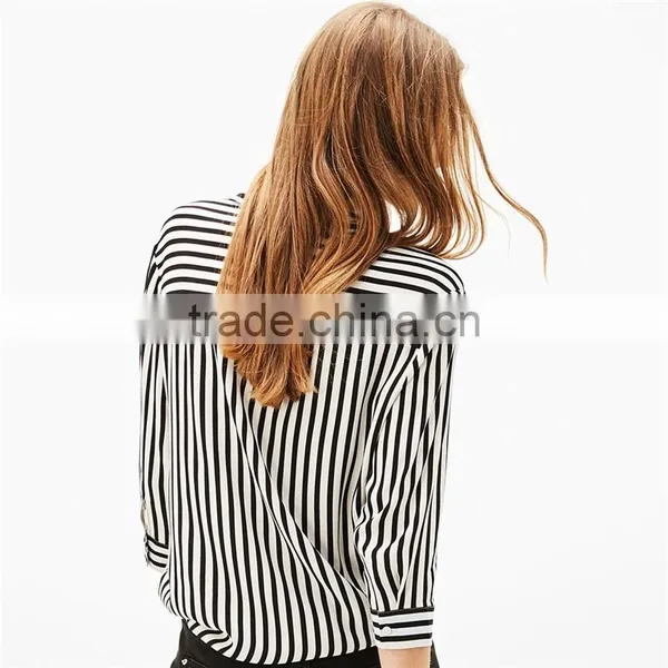 2017 OEM Spring v Neck Cutting Latest Custom Shirt Women Designs photo-3