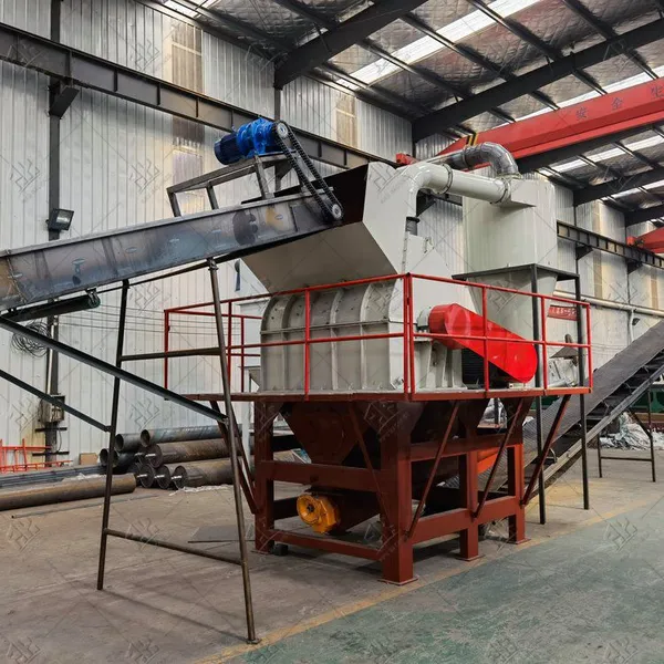 Huge Capacity Peanut Shell Sawdust Powder Making Machine photo-4