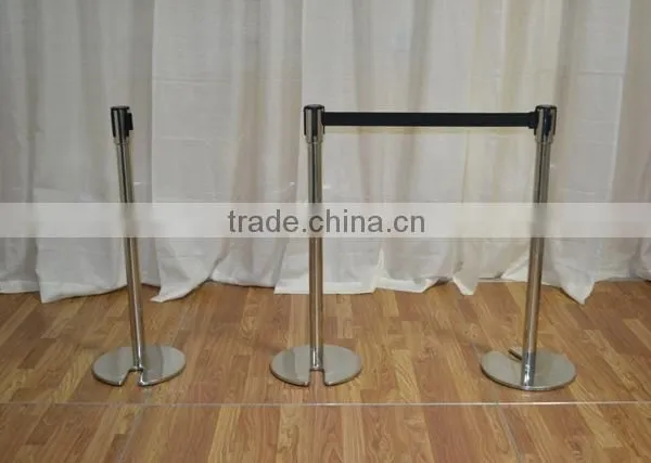 Retractable Belt Railing Stand With U Shape Base photo-4