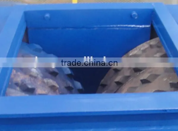 Hot Sale Two Roller Crusher Large Capacity Two Roller Crusher Stone Crushing Two Roller Crusher photo-4
