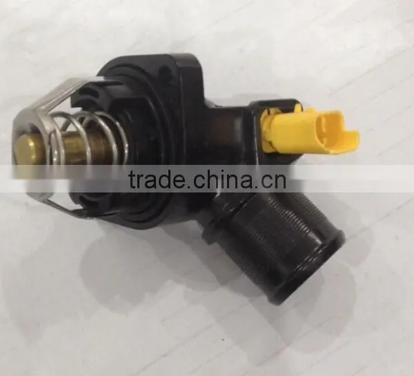 Coolant Flange 8200561420 With Plastic, Aluminum Material photo-3